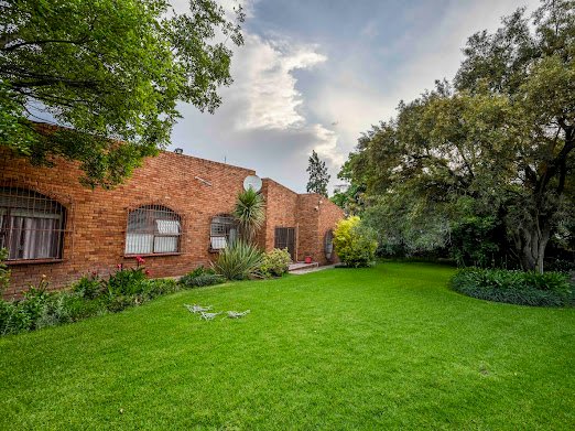 5 Bedroom Property for Sale in Langenhovenpark Free State